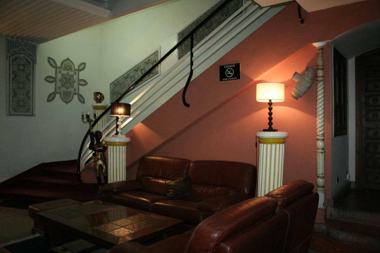 Ambassy Hotel 케니트라 외부 사진